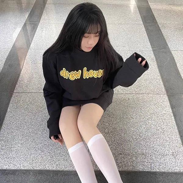 Drew House 賈斯汀比伯 黃色字母標語圓領套頭衛衣